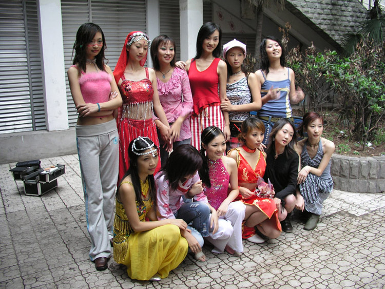 龙渊单职业传奇哪个好玩？(传奇单职业可以用什么挂？)插图