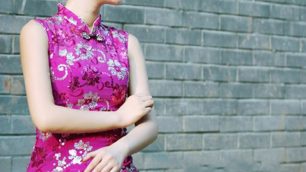 手游里什么传奇好玩？(传奇手游翅膀为什么分开？)插图