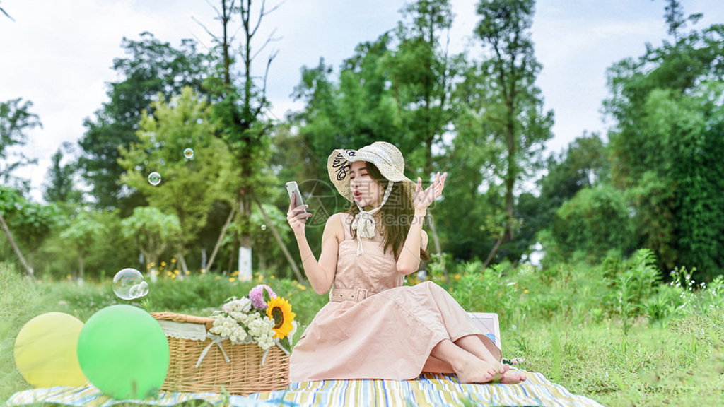 手游点卡传奇哪个好？(搬砖赚钱的传奇手游是什么？)插图