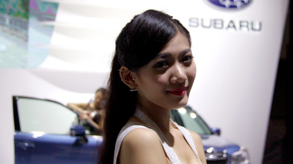 成龙为什么代言传奇手游？(传奇手游能用什么变速器？)插图