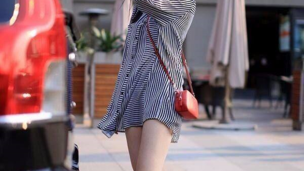 手游传奇助手哪个好用？(什么传奇手游有各种汽车？)插图