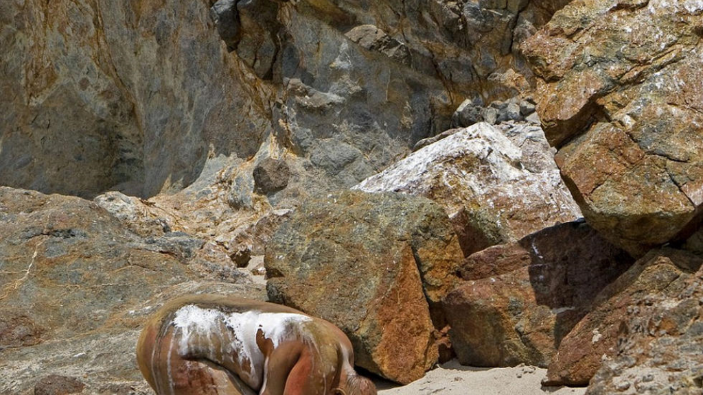 手游传奇正版叫什么？(单职业传奇戴什么项链？)插图