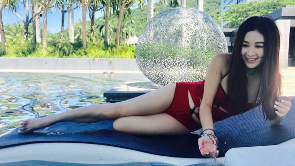 开手游传奇用什么引擎？(传奇4手游官服是哪个服？)插图