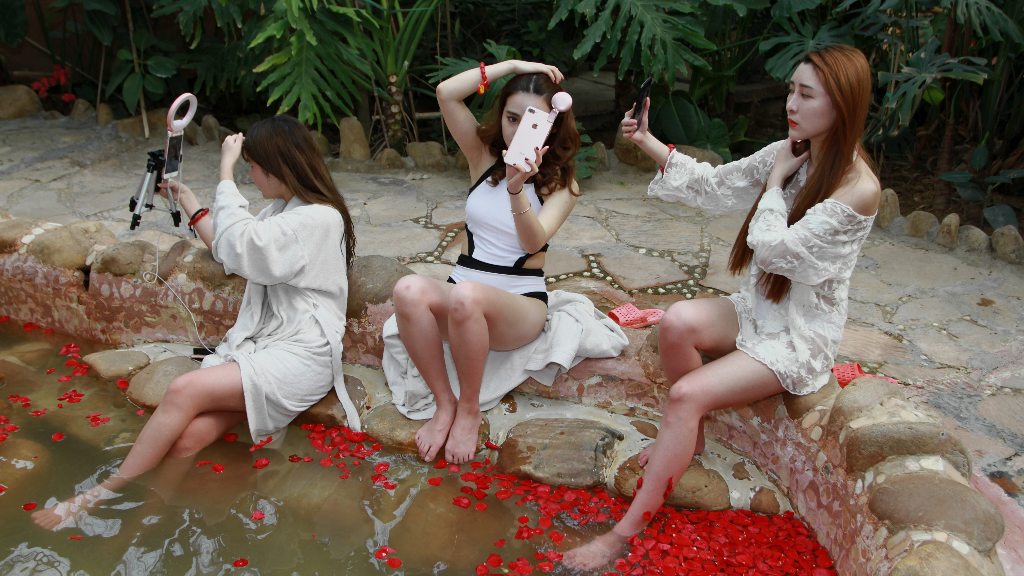 手游传奇月卡什么用？(良心传奇手游哪个好玩？)插图