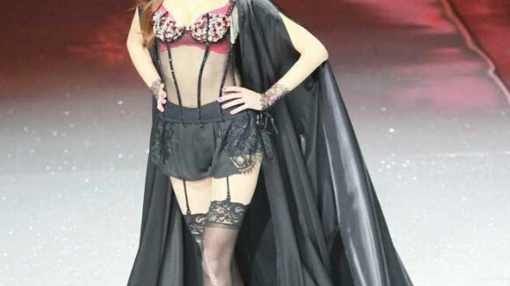 传奇手游钟爱职业选择哪个？(传奇手游免充号什么意思？)插图