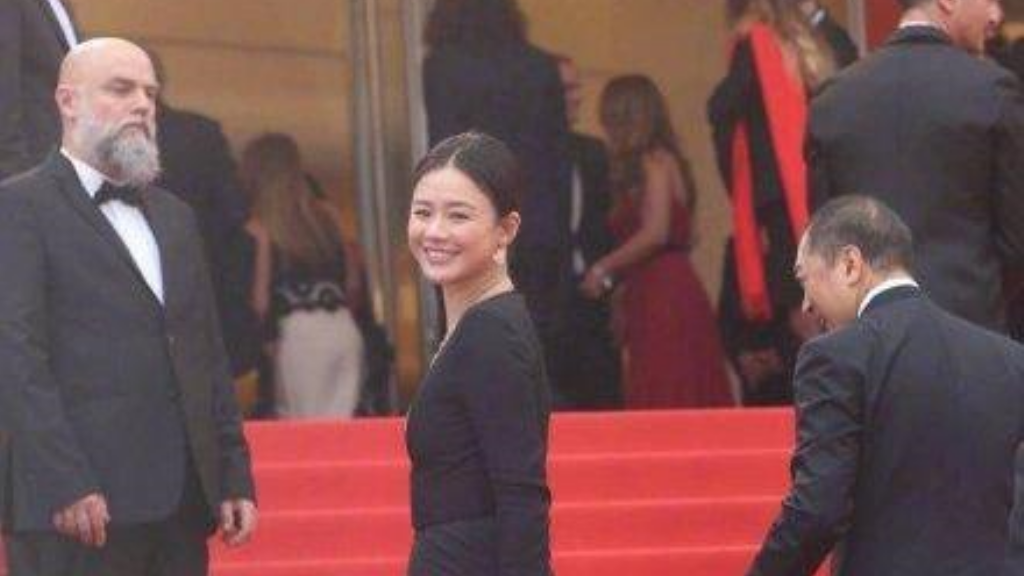 圣殿传奇手游女生推荐哪个？(手游传奇什么版本受欢迎？)插图