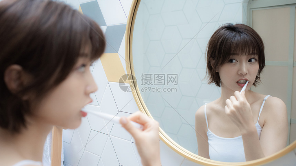 官方传奇单职业在哪个区？(最早版本传奇手游是什么？)插图