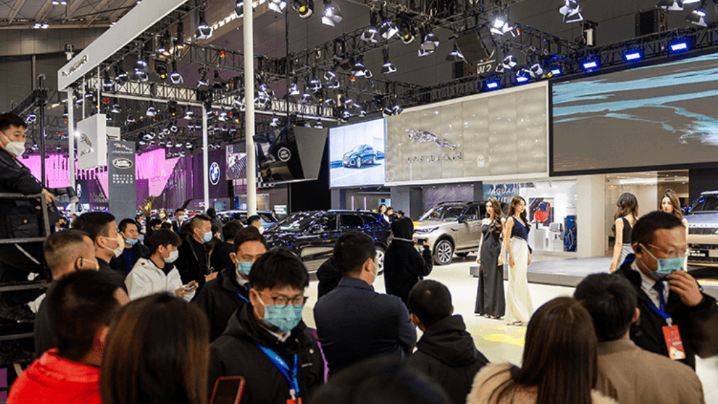 哪个传奇手游装备回收赚钱？(手游传奇打boos为什么总打我人物？)插图