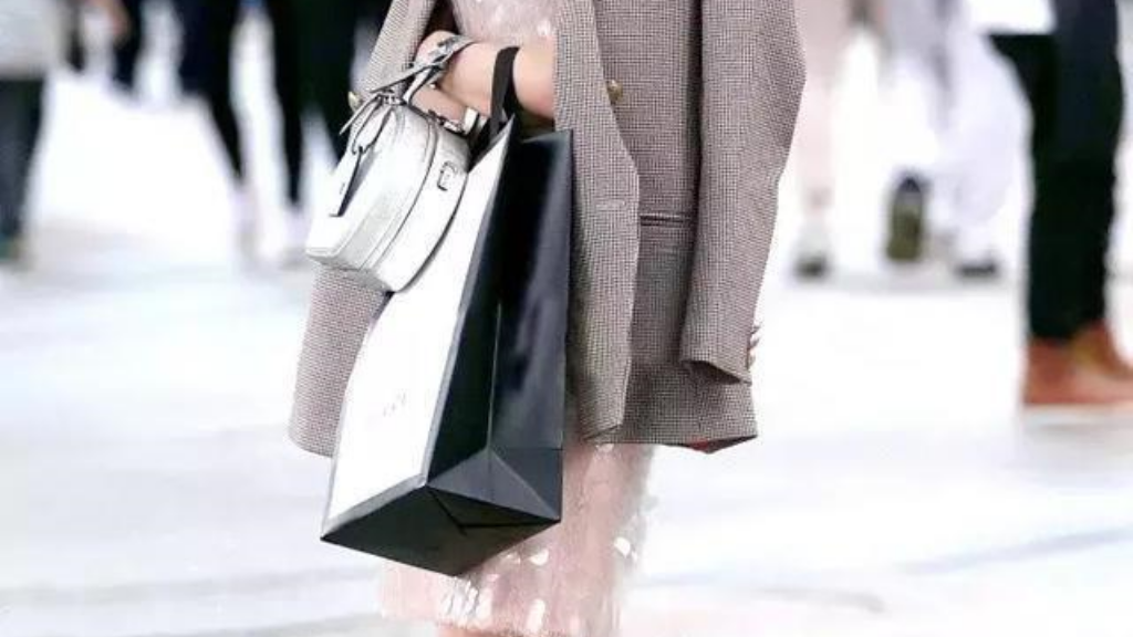 哪个平台玩传奇手游好一点？(传奇手游盒子哪个好点啊？)插图