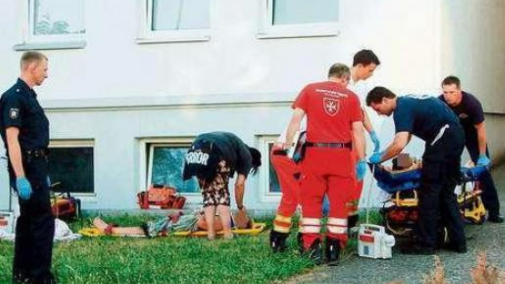 冰雪传奇单职业如何出装备？(传奇手游用什么人物？)插图