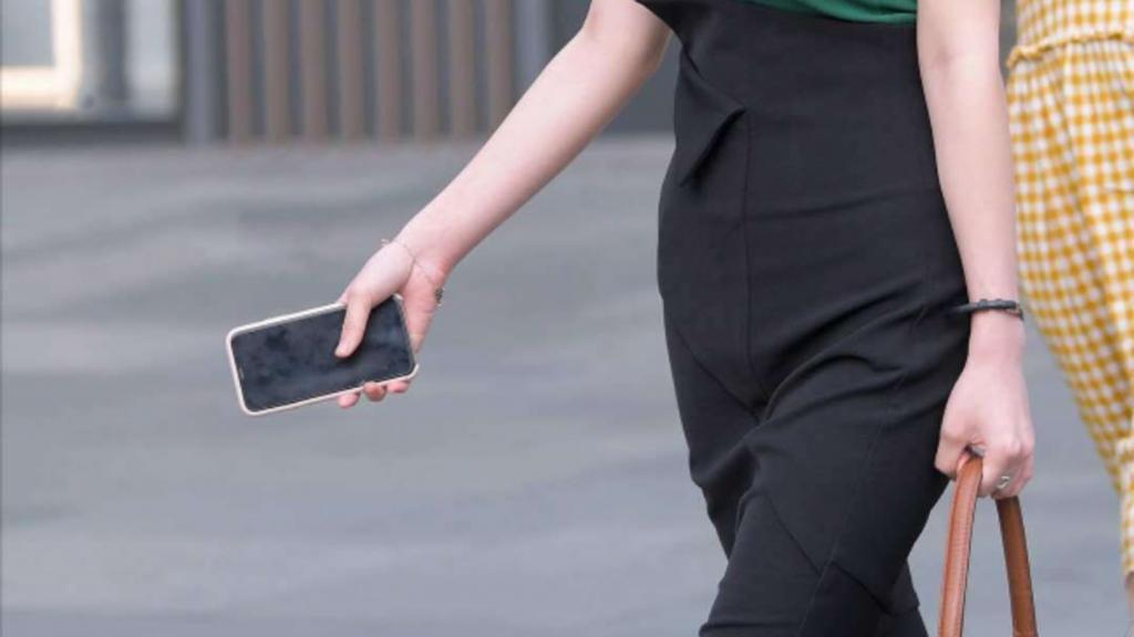 原始传奇手游哪个平台？(传奇手游幻沙什么时候开始？)插图