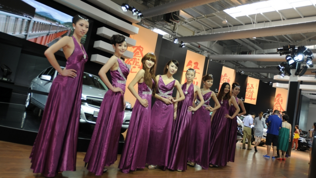 像刀塔传奇的手游有什么？(传奇世界3d手游选什么职业好？)插图