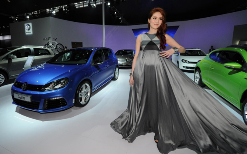 传奇题材手游为什么这么多？(什么传奇手游用流量少？)插图