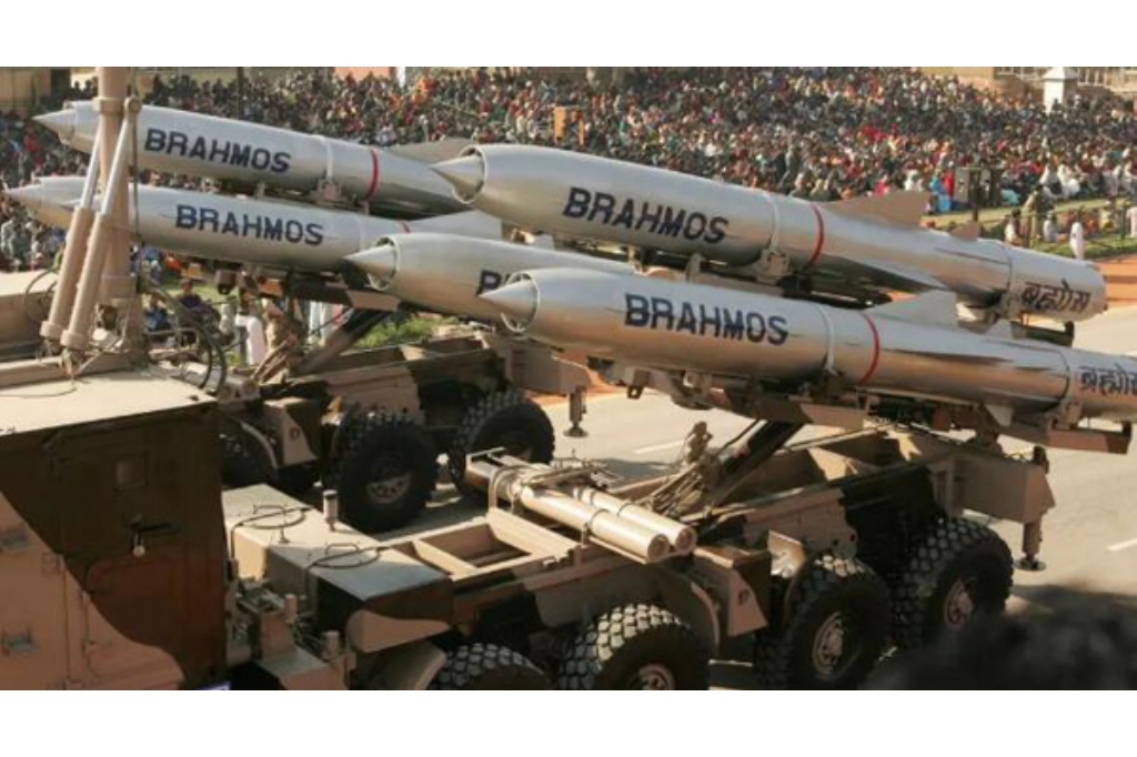 传奇游戏手游哪个好赚钱？(手游传奇商店声望有什么用？)插图