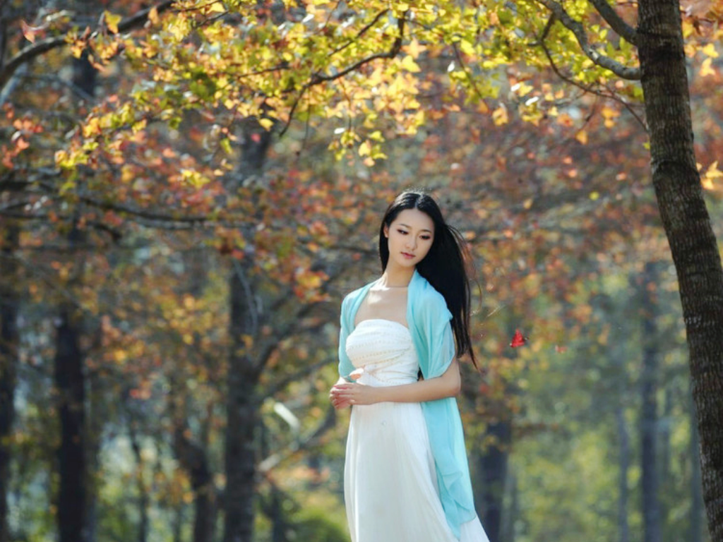 传奇都玩哪个版本的手游？(蓝月传奇2是什么系统手游？)插图