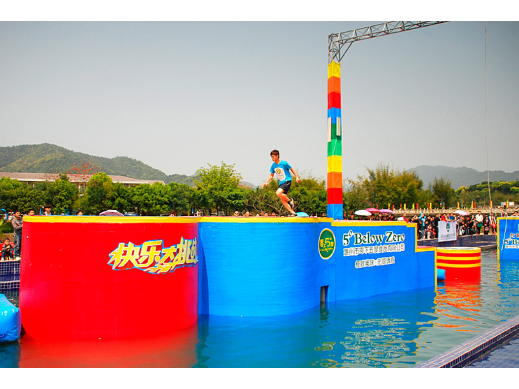 传奇sf怎么玩新手村在哪？(传奇手游什么武器好打孔？)插图