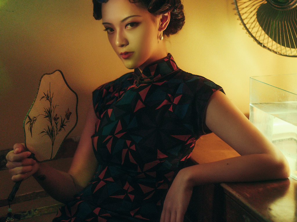 蓝月传奇手游v9多少钱？(传奇手游装备哪里来？)插图