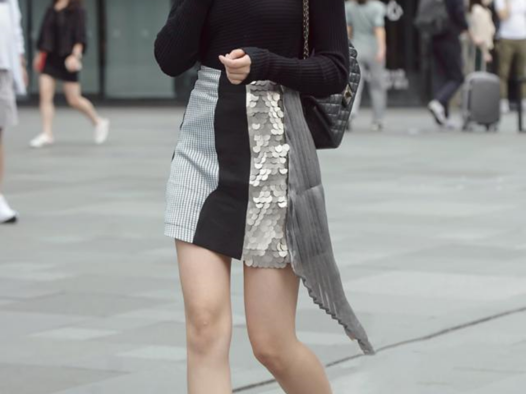 传奇手游搭配什么好看点？(主播都玩什么传奇手游？)插图