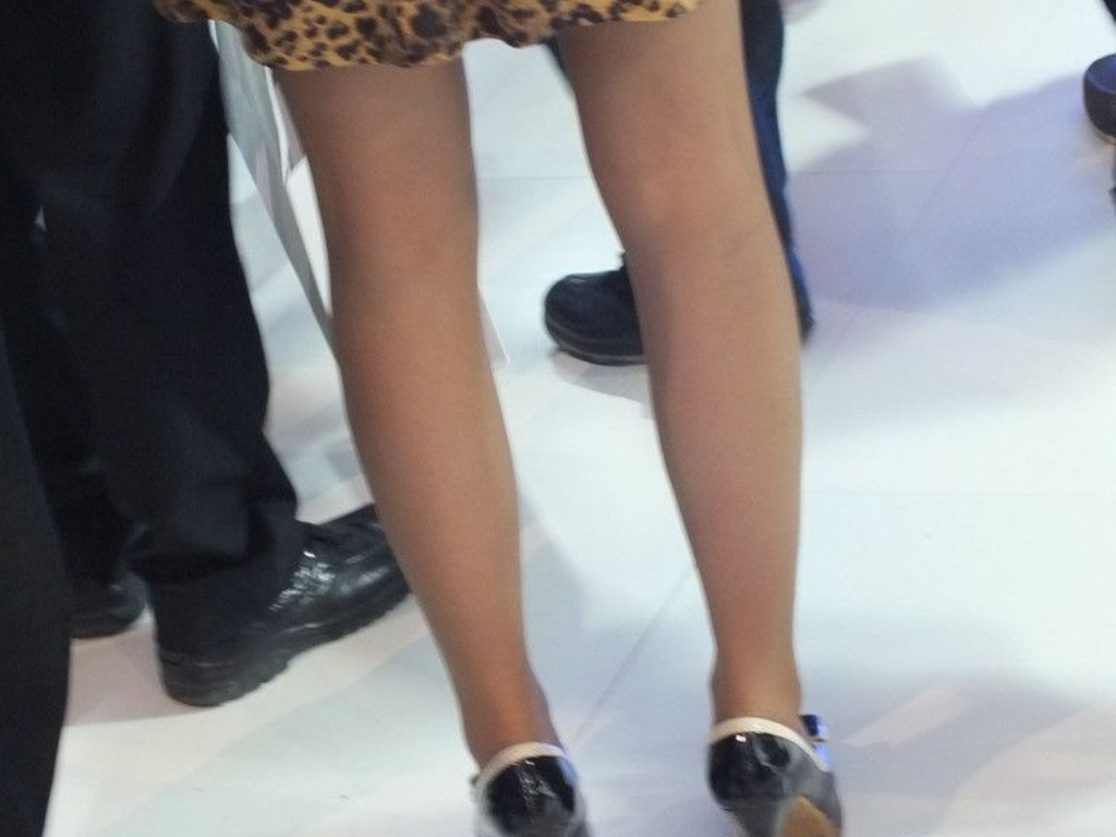 传奇手游老板服是什么意思？(手游传奇合集版哪个好玩？)插图