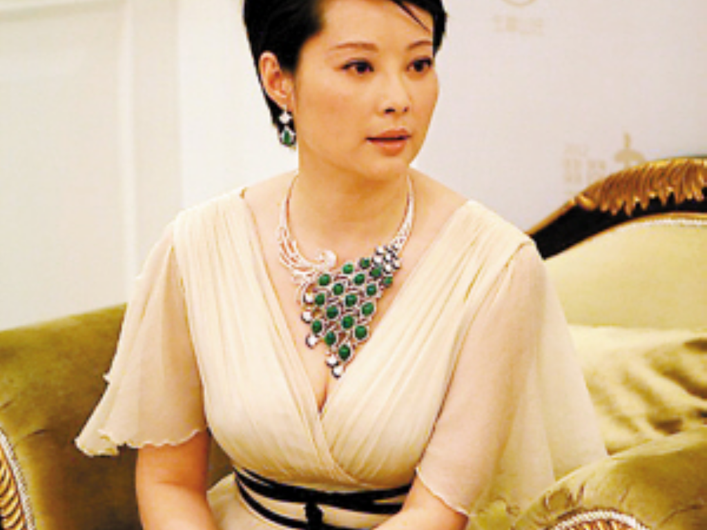 轩辕传奇手游哪个角色好？(传奇手游幻影多少级？)插图