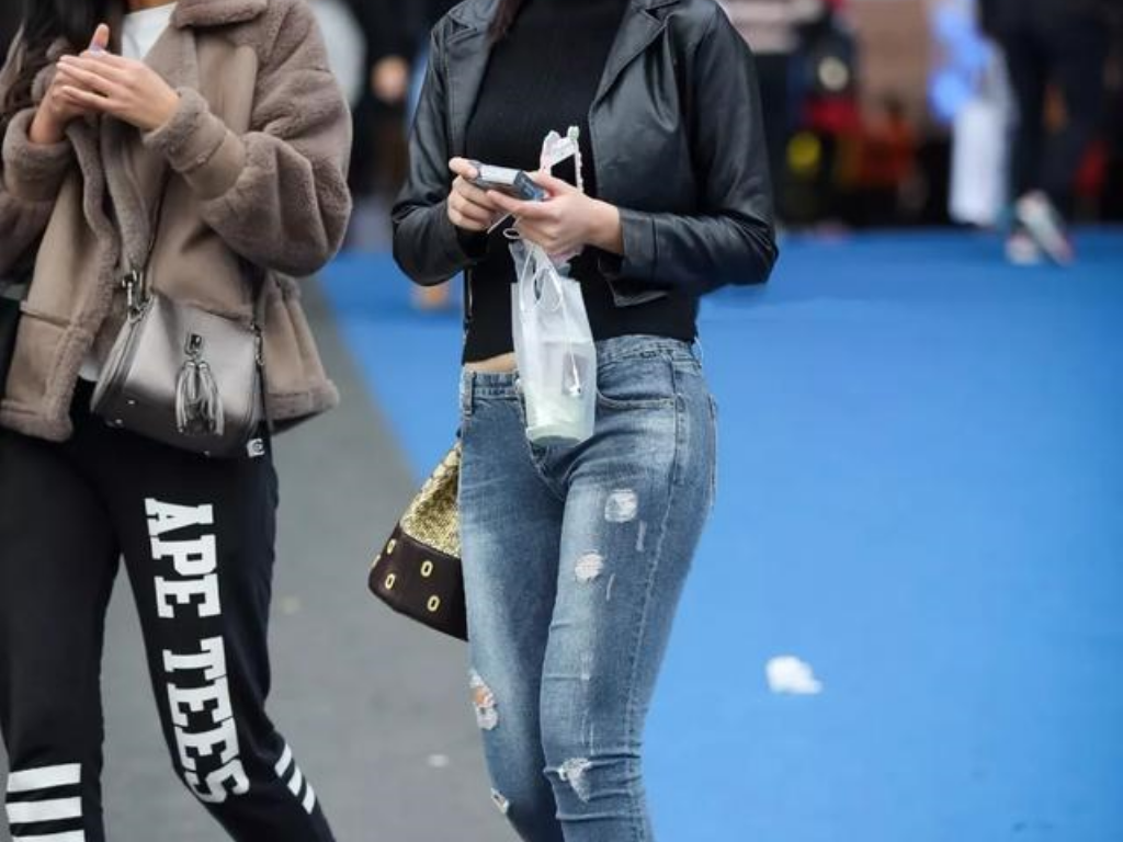 传奇手游用的什么语音聊天？(至尊的什么传奇手游？)插图