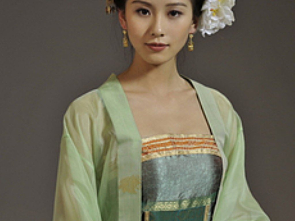 传奇手游背包按哪个键？(传奇4手游哪个是国服游戏？)插图