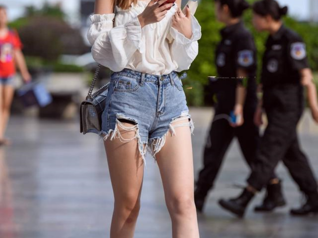 类传奇手游得多少钱？(手游热血传奇多少级满？)插图