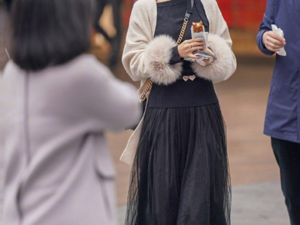 盛大传奇手游有多少玩家？(传奇战域手游仓库在哪里？)插图