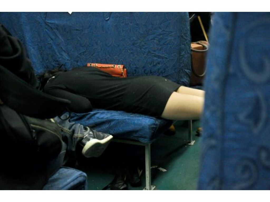 手游传奇版本在哪里买装备？(复古传奇手游如何提升战力？)插图