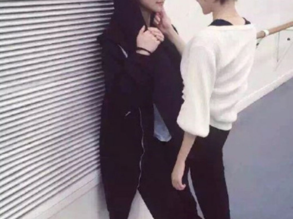 艾琳传奇手游皮肤多少钱？(轩辕传奇手游比武在哪里？)插图