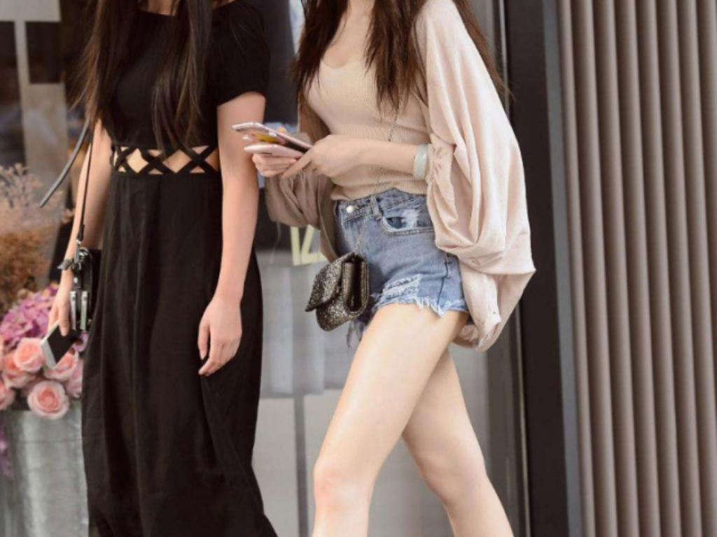 热血传奇手游换装在哪里？(热血传奇手游书页哪里打？)插图