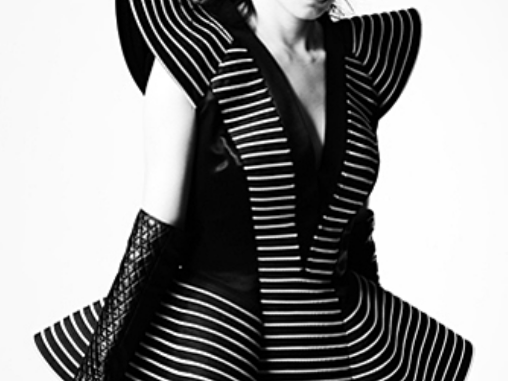 手游热血传奇哪里交易？(贪月传奇手游元宝哪里打？)插图