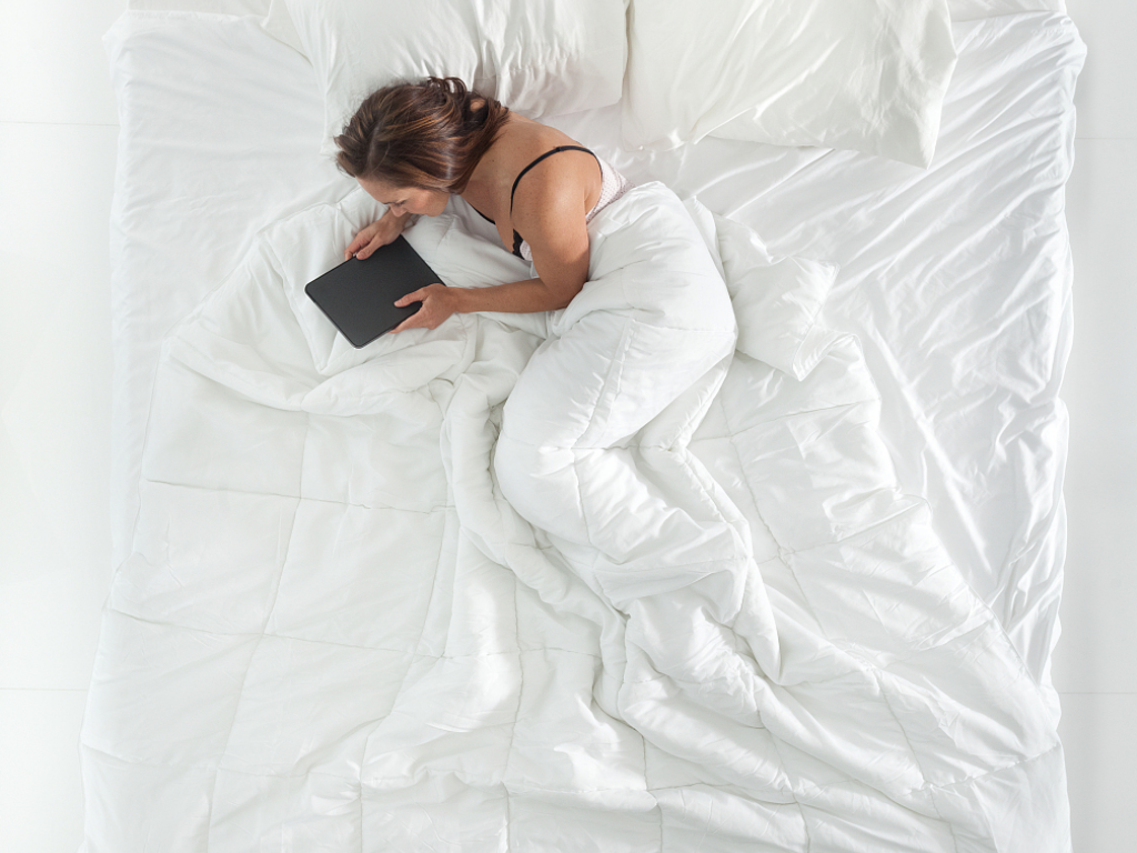 手游传奇平台哪个好用吗？(热血传奇手游哪里捡垃圾？)插图