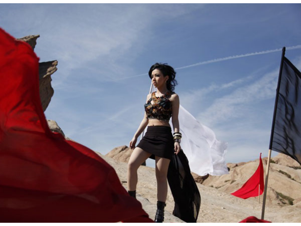 如何在电脑玩传奇手游端游？(传奇四手游多久开新服？)插图