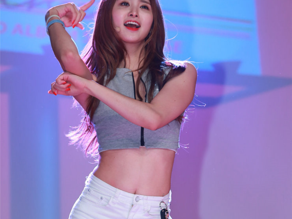 手游传奇需要多少钱开转4？(手游传奇网站多少合适？)插图