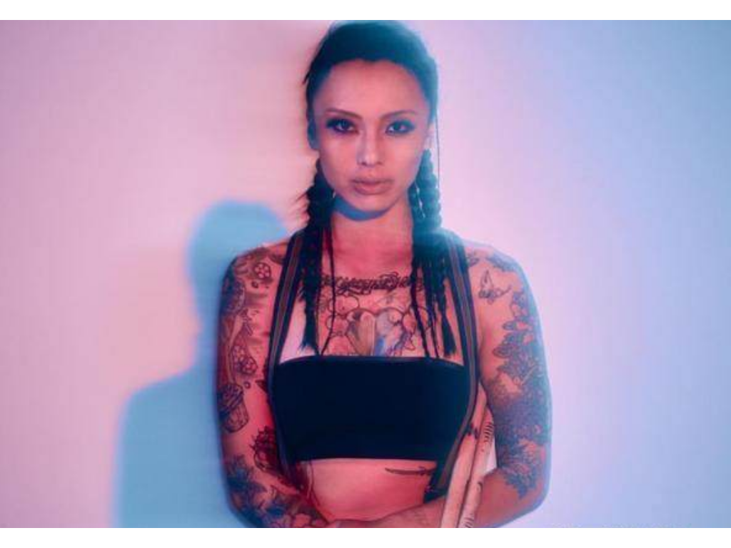 传奇手游挂机如何先锁人物？(传奇手游如何杀敌方怪物？)插图