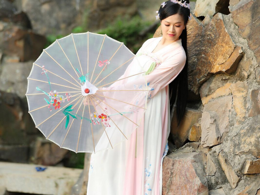 传奇手游哪里有白野猪卖？(传奇手游多少人一起玩合适？)插图