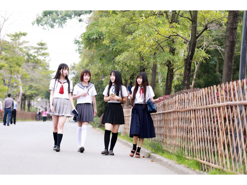 热血传奇手游如何修改时间？(传奇手游怎么升级最快？)插图